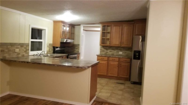 Property image 2 at 2904 Burnt Leaf Lane, Newton, NC 28658