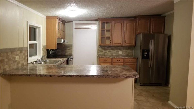 Property image 3 at 2904 Burnt Leaf Lane, Newton, NC 28658