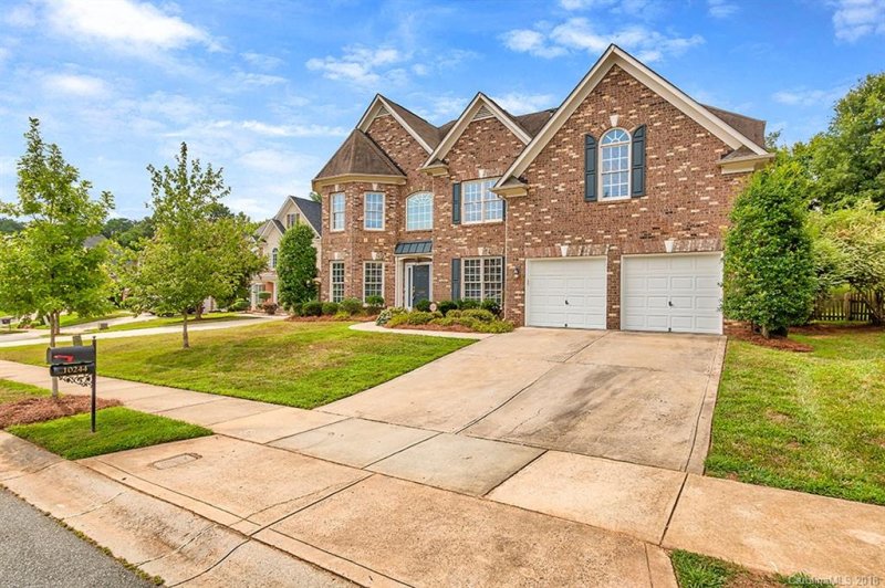 Property image 2 at 10244 Squires Way, Cornelius, NC 28031