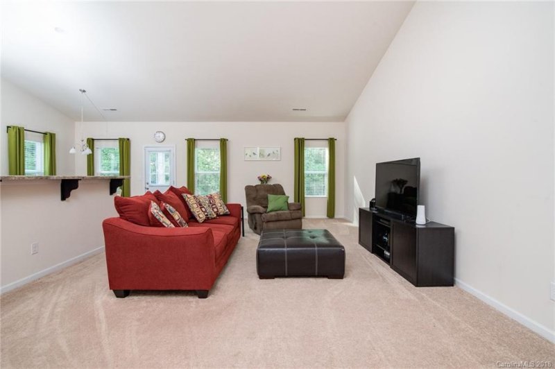 Property image 4 at 6306 Sydney Mae Lane, Charlotte, NC 28262