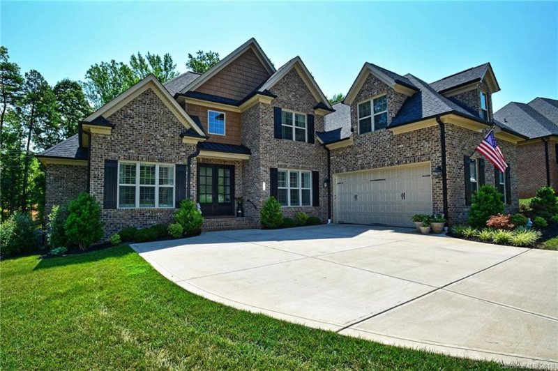 Property image 2 at 2468 Shiny Leaf Drive, Denver, NC 28037