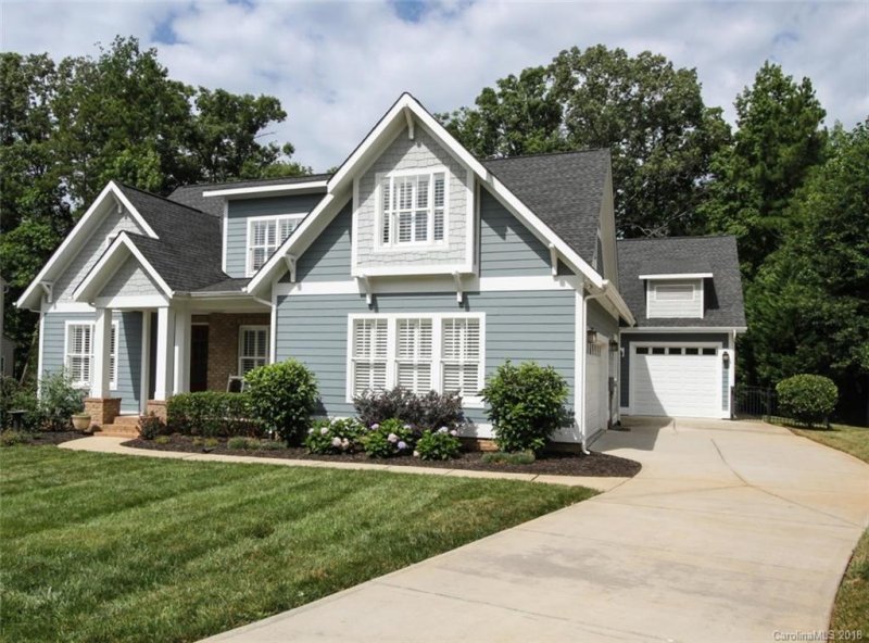 Property image 2 at 529 Spruce Hollow Lane, Lake Wylie, SC 29710