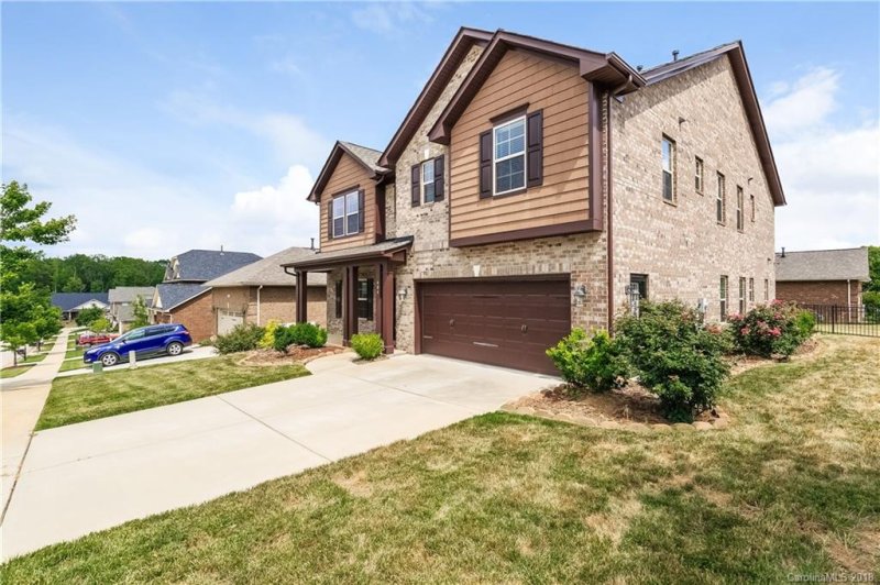 404 Red Door Drive