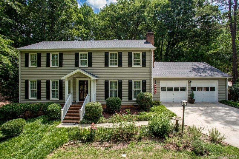 8301 County Downs Lane