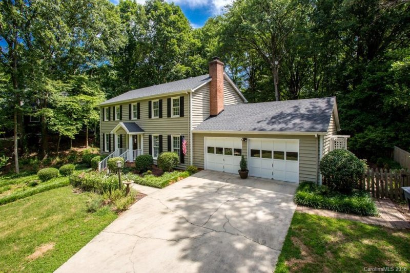 Property image 2 at 8301 County Downs Lane, Charlotte, NC 28270