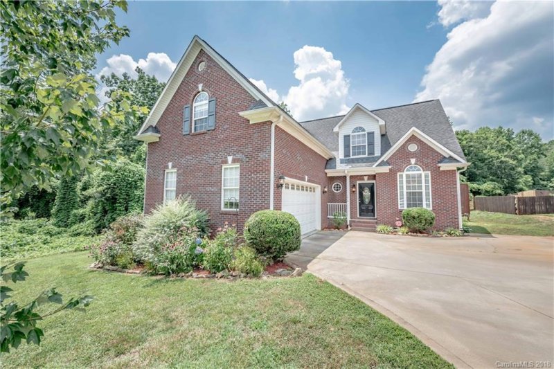 Property image 2 at 1016 Preston Drive, Lowell, NC 28098