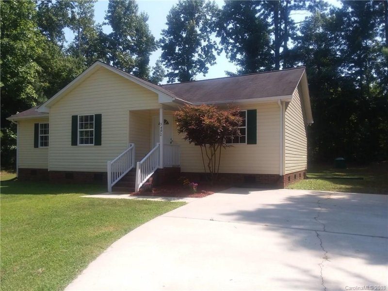 Property image 2 at 5492 Wrenn Drive, Denver, NC 28037