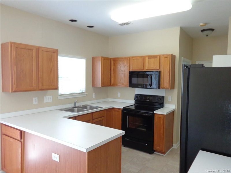 Property image 4 at 13220 Lampmeade Lane, Charlotte, NC 28273