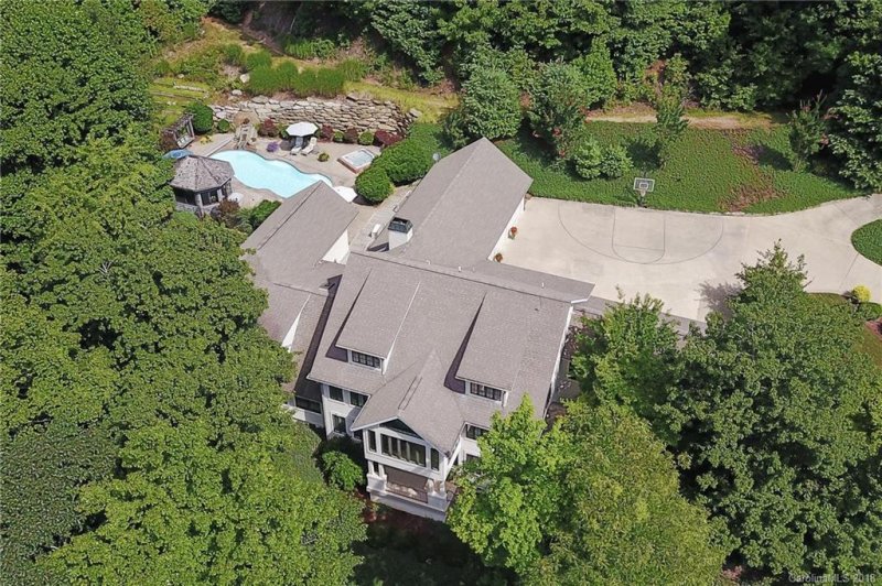 Property image 2 at 222 Mistletoe Trail, Hendersonville, NC 28791