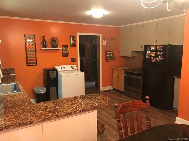 Property image 4 at 402 N Hawthorne Street, Mount Holly, NC 28120