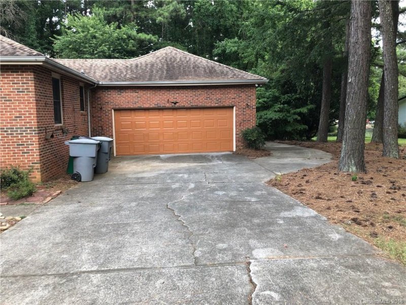 Property image 2 at 5014 W Isaac Drive, Charlotte, NC 28216