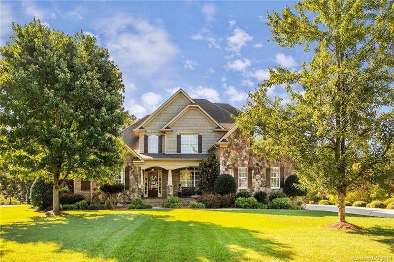 4724 Campobello Drive