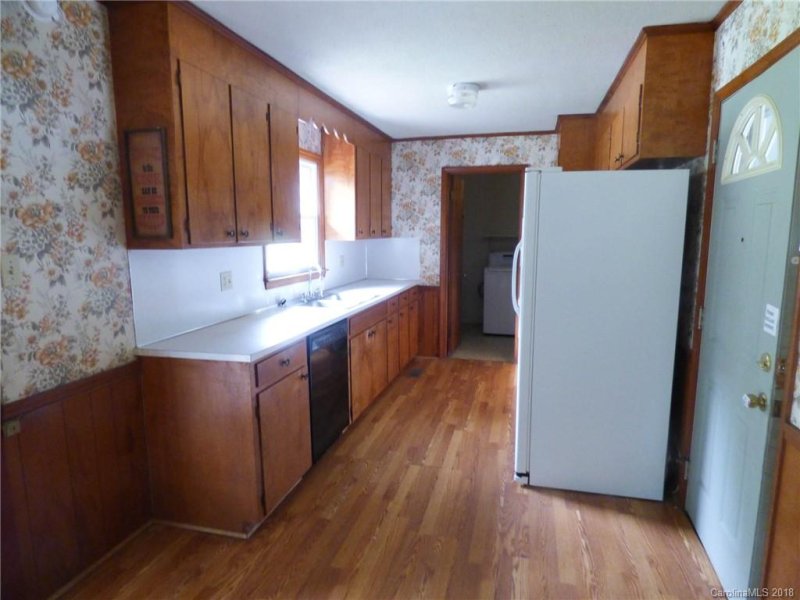 Property image 3 at 632 N Carolina Avenue, Statesville, NC 28677