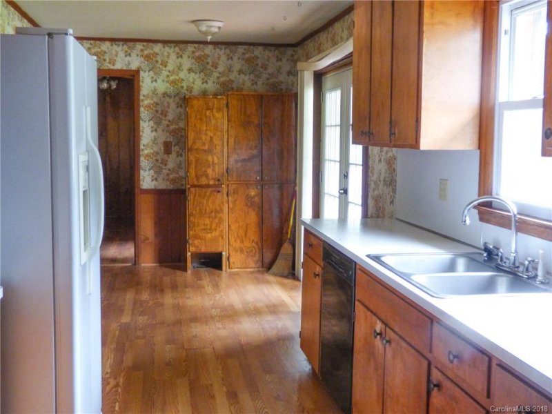 Property image 4 at 632 N Carolina Avenue, Statesville, NC 28677