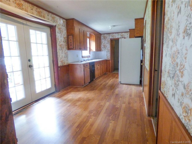 Property image 5 at 632 N Carolina Avenue, Statesville, NC 28677