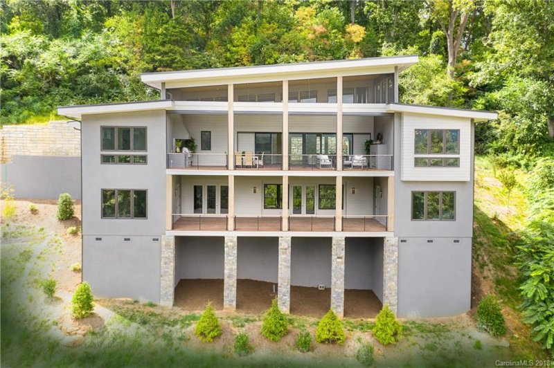 Property image 4 at 34 Grovepoint Way, Asheville, NC 28804