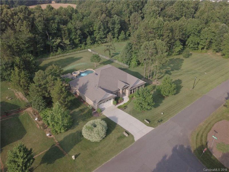 Property image 3 at 205 Mills Plantation Circle, Troutman, NC 28166