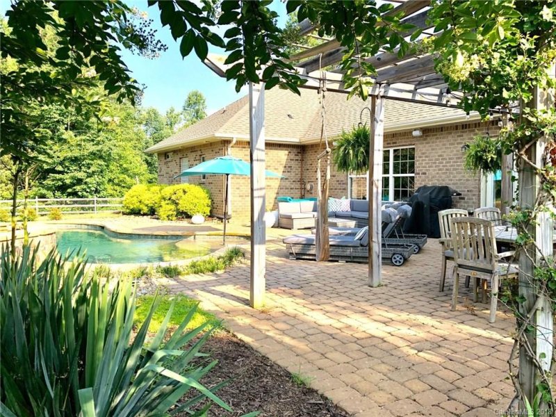 Property image 5 at 205 Mills Plantation Circle, Troutman, NC 28166