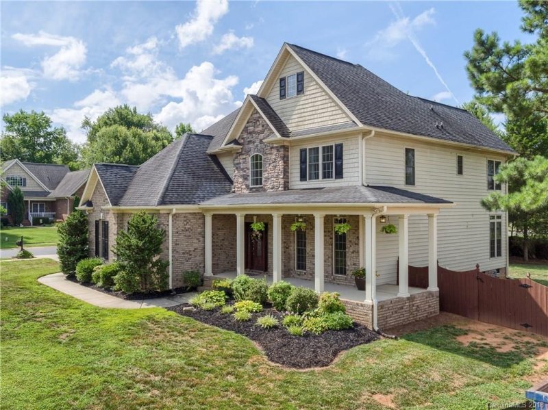 Property image 2 at 132 Coral Rutledge Drive, Mount Holly, NC 28120