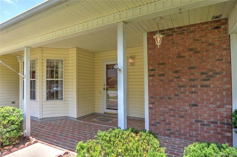 Property image 5 at 747 W Saint Johns Way, Hendersonville, NC 28791