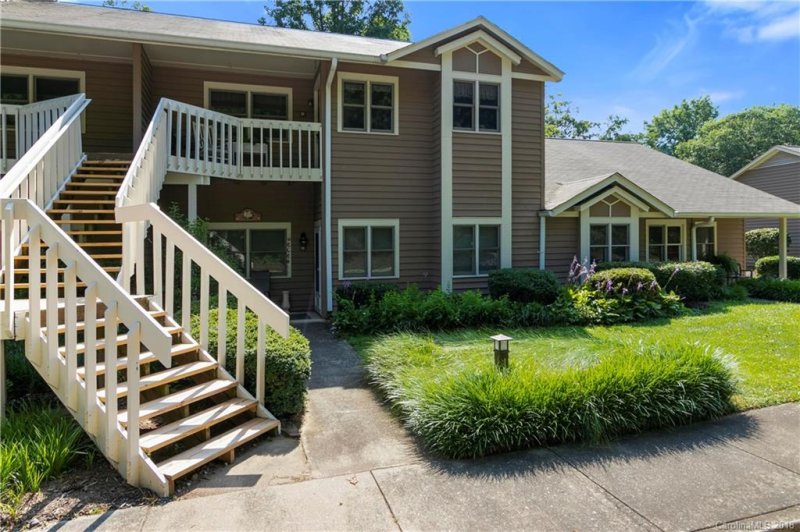 Property image 2 at 14 Willow Tree Run, Asheville, NC 28803