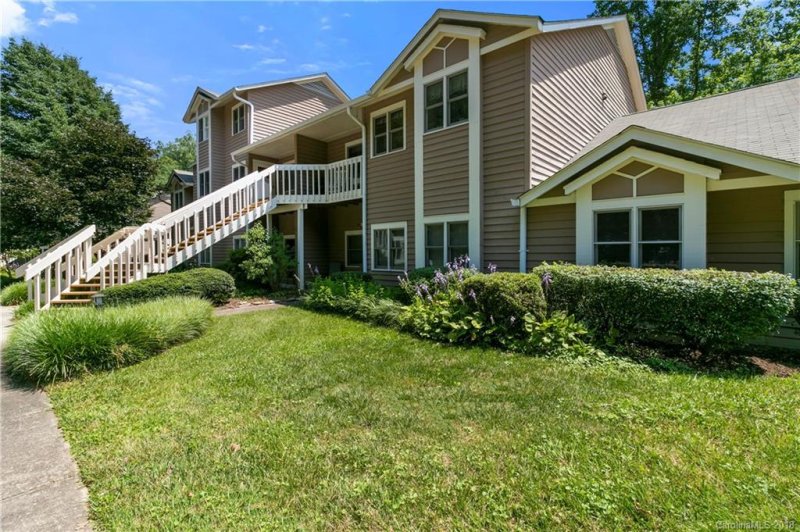 Property image 4 at 14 Willow Tree Run, Asheville, NC 28803