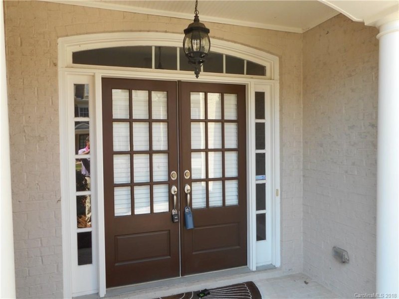 Property image 3 at 11704 Easthampton Circle, Charlotte, NC 28277