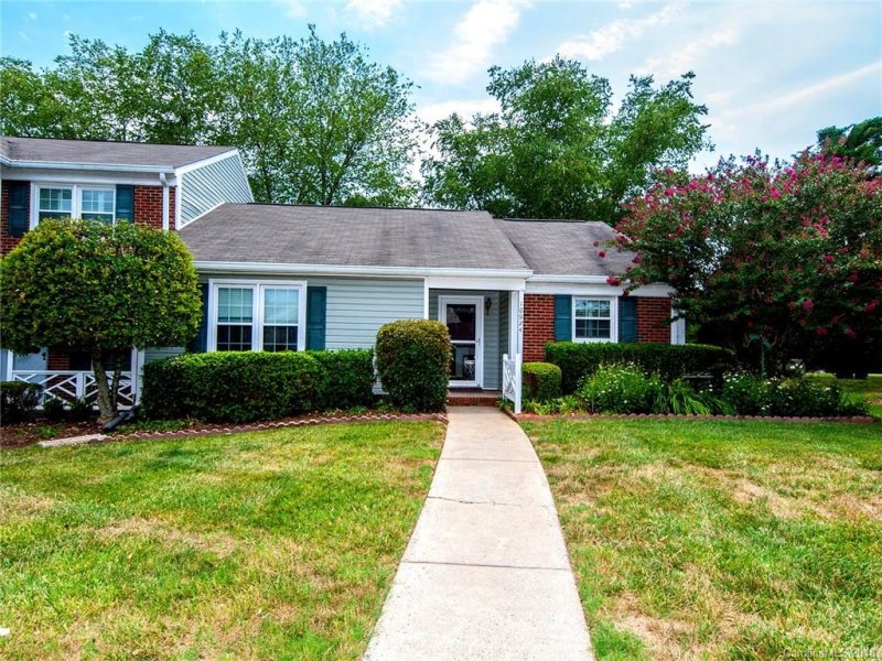 Property image 5 at 10924 Winterbourne Court, Charlotte, NC 28277