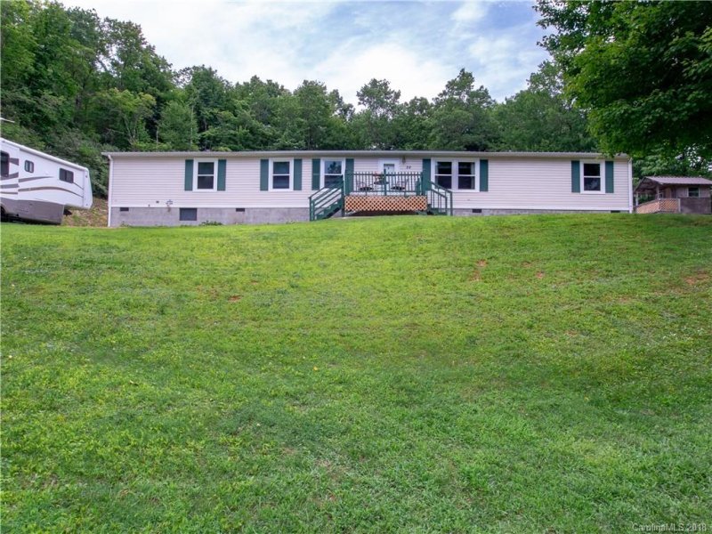 Property image 2 at 24 Roost Road, Horse Shoe, NC 28742