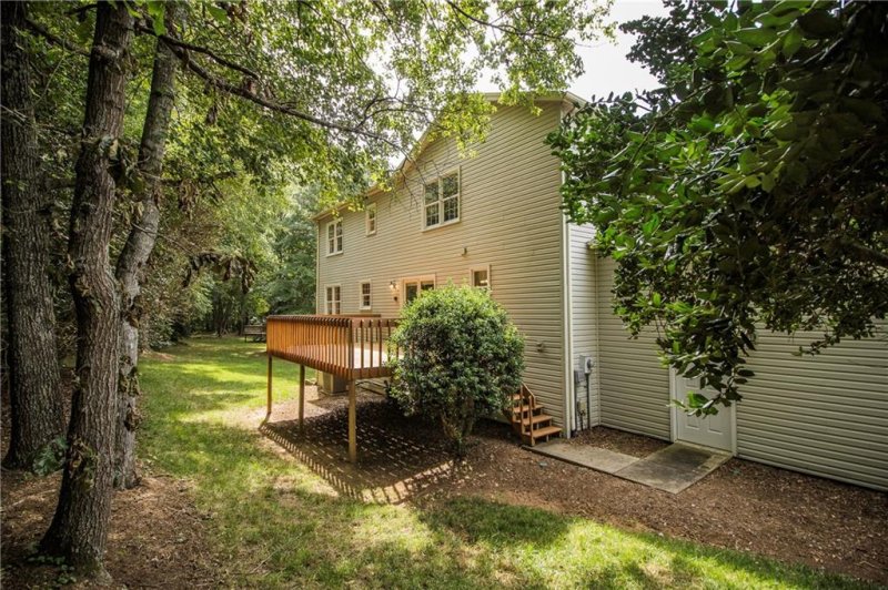 Property image 4 at 429 31st Avenue Court, Hickory, NC 28601