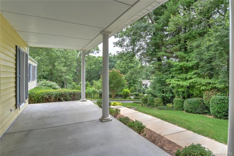 Property image 4 at 6 Tamarac Terrace, Hendersonville, NC 28791