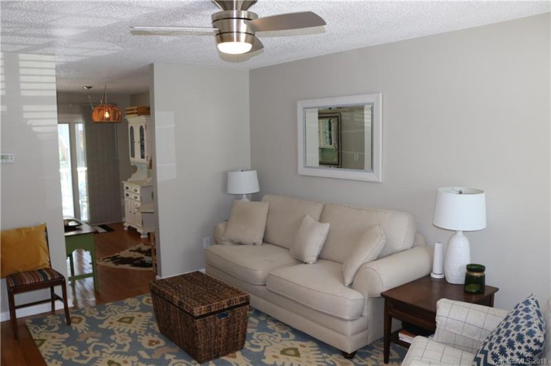 Property image 5 at 8240 Circle Tree Lane, Charlotte, NC 28277