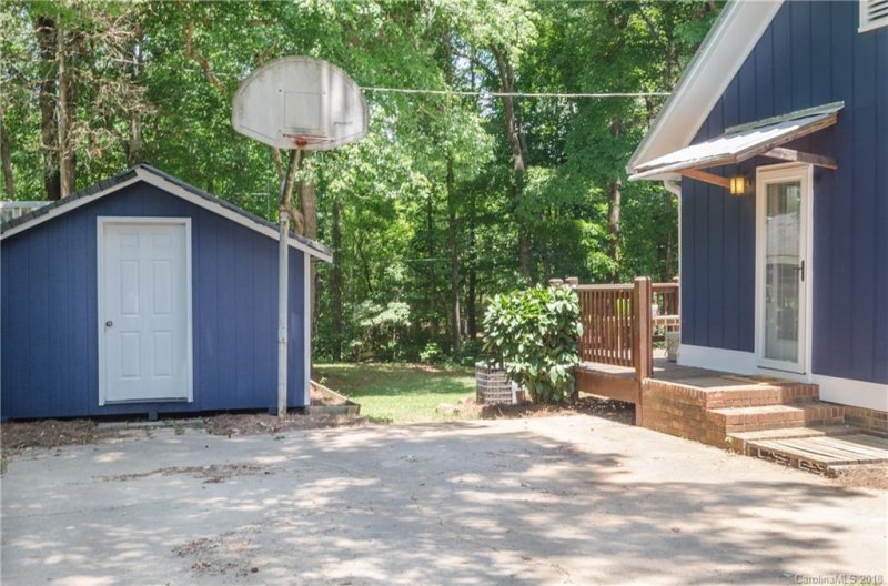 Property image 4 at 13805 Idle Drive, Matthews, NC 28105