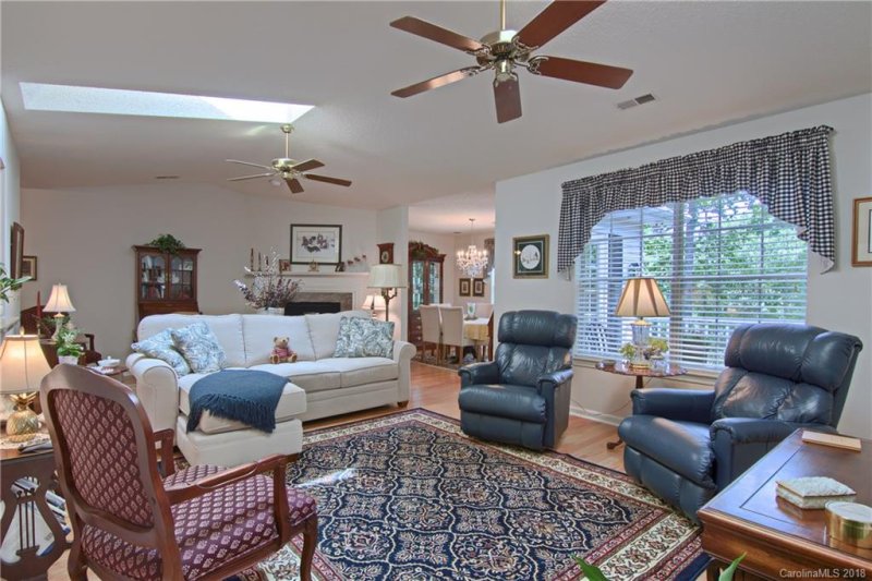 Property image 5 at 809 Sandburg Terrace, Hendersonville, NC 28791