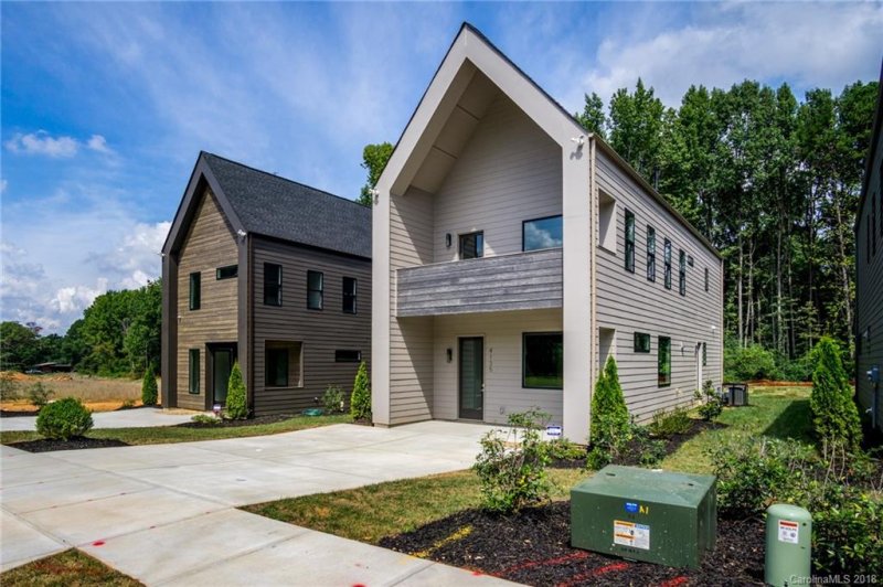 Property image 2 at 4135 Merlane Drive, Charlotte, NC 28206