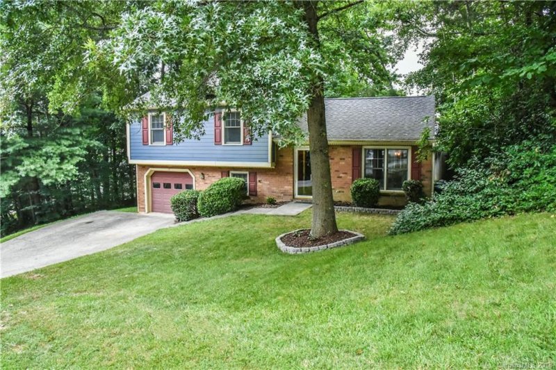 Property image 2 at 15 Foxberry Drive, Arden, NC 28704