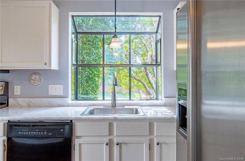 Property image 3 at 8211 Tradd Court, Charlotte, NC 28210