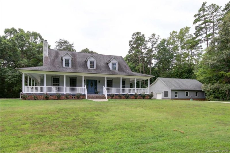 Property image 2 at 131 Grayrock Drive, Statesville, NC 28677