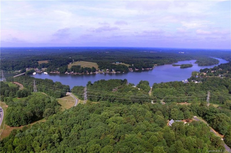 Property image 4 at 131 Grayrock Drive, Statesville, NC 28677