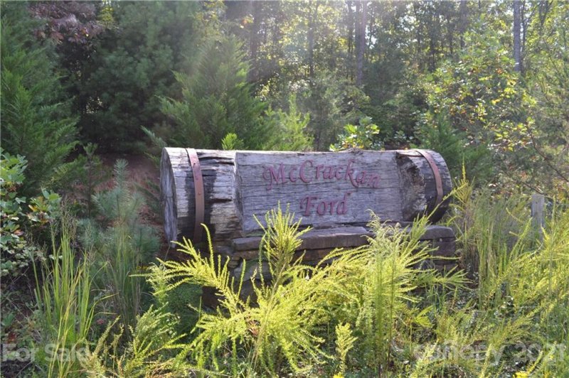 1739 Plantation Loop