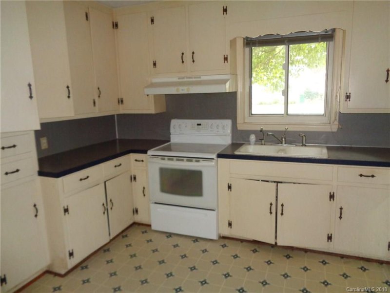 Property image 3 at 421 Montgomery Avenue, Albemarle, NC 28001