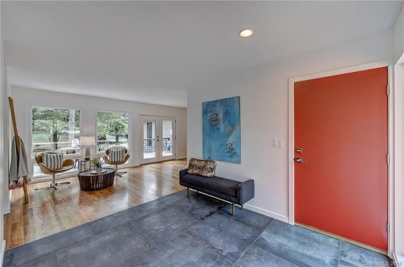 Property image 4 at 1300 Lynbrook Drive, Charlotte, NC 28211