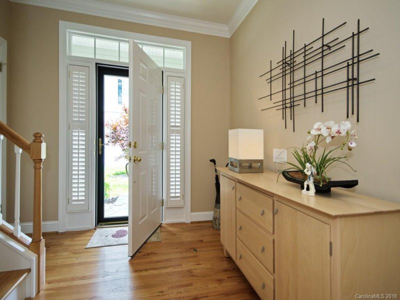 Property image 3 at 101 Towne Place Drive, Hendersonville, NC 28792