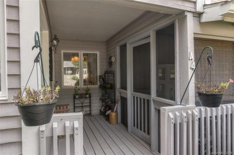 Property image 2 at 4 Lynx Drive, Black Mountain, NC 28711