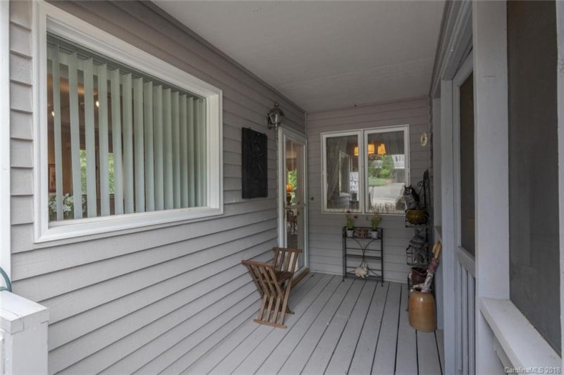 Property image 4 at 4 Lynx Drive, Black Mountain, NC 28711