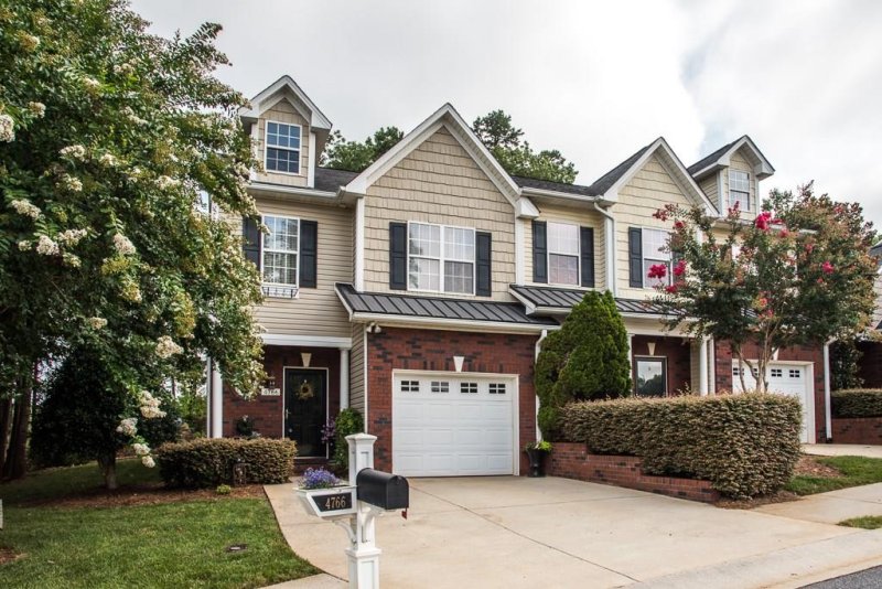 Property image 2 at 4766 Braxton Gate Lane, Hickory, NC 28602