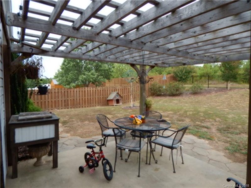 Property image 5 at 546 Scarlet Leaf Lane, Oakboro, NC 28129