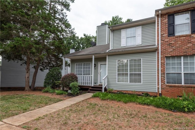 8150 Circle Tree Lane