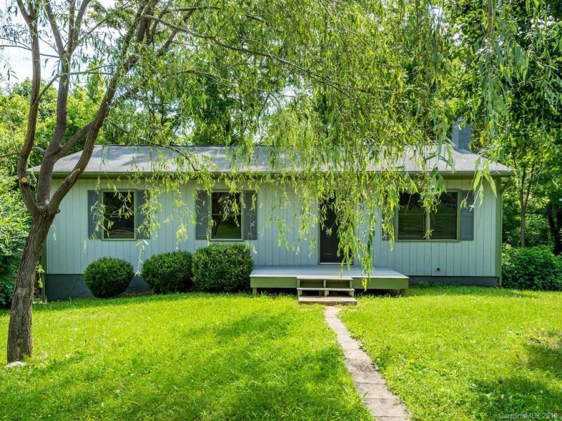 Property image 2 at 27 Grandview Circle, Asheville, NC 28806