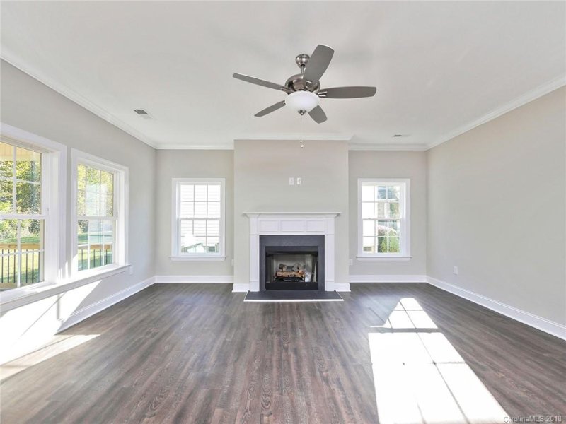 Property image 3 at 127 Coral Rutledge Drive, Mount Holly, NC 28120